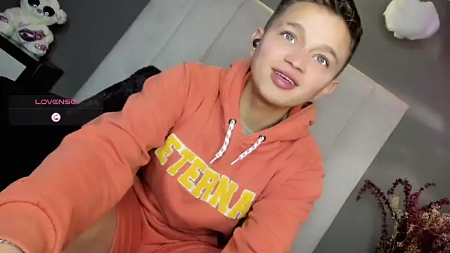 Snapshot of Tim_wolf chatting on 10/01/25, 01:50 Tim wolf online show from 10/01/25, 01:50