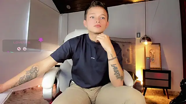 Snapshot of Tim_wolf chatting on 11/22/25, 09:14 Tim wolf online show from 11/22/25, 09:14