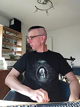 seelengleich online show from 10/21/25, 01:34