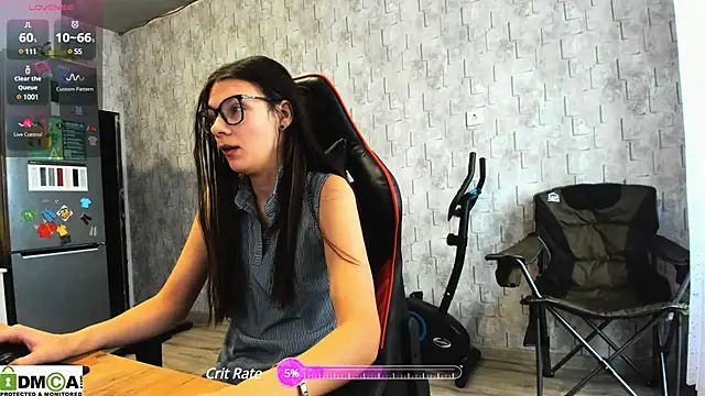 Snapshot of MollyLollipop chatting on 12/06/24, 06:59 MollyLollipop online show from 12/06/24, 06:59