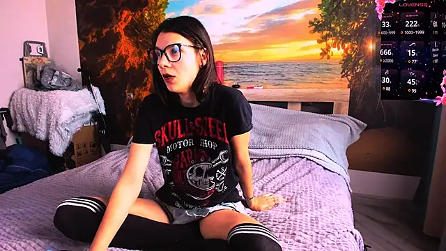 Snapshot of MollyLollipop chatting on 02/07/25, 03:12 MollyLollipop online show from 02/07/25, 03:12