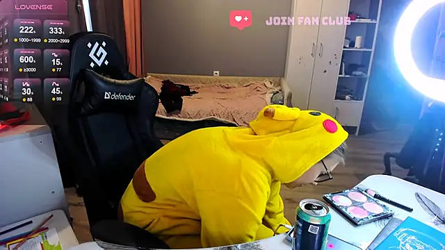 Snapshot of MollyLollipop chatting on 09/16/25, 03:29 MollyLollipop online show from 09/16/25, 03:29