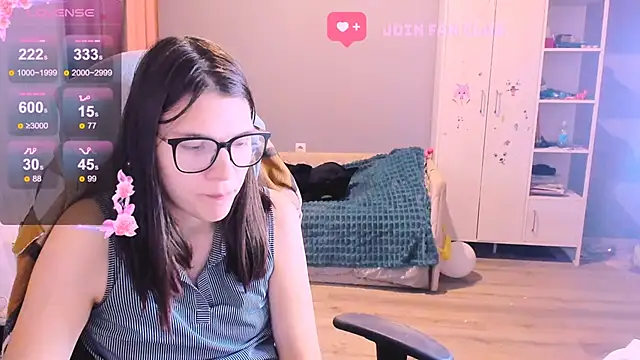 Snapshot of MollyLollipop chatting on 11/07/25, 02:44 MollyLollipop online show from 11/07/25, 02:44