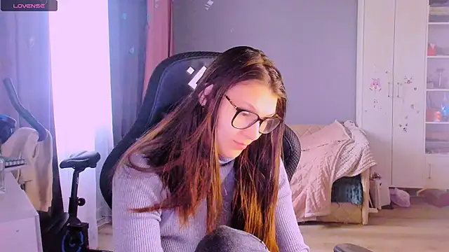 MollyLollipop online show from 04/15/26, 01:56