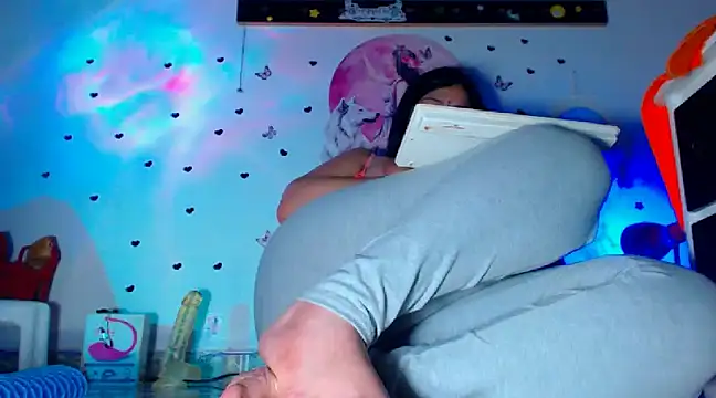 oliviarodriguez2u online show from 12/15/24, 01:57