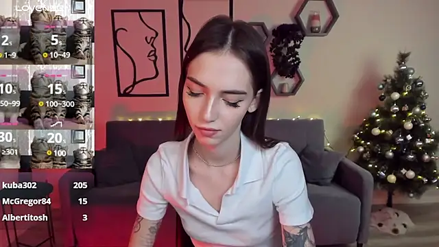 Snapshot of SophieCatty chatting on 12/10/24, 02:27 SophieCatty online show from 12/10/24, 02:27