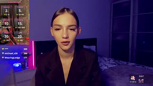 Snapshot of SophieCatty chatting on 10/22/25, 12:44 SophieCatty online show from 10/22/25, 12:44