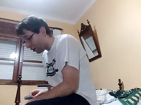 White rabbit  online show from 12/06/24, 09:02