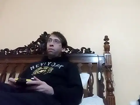 White rabbit  online show from 01/07/25, 03:02