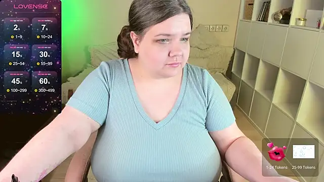 Snapshot of PlumPie chatting on 12/01/24, 05:46 PlumPie online show from 12/01/24, 05:46