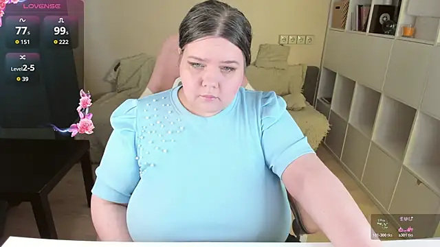 PlumPie online show from 04/22/26, 04:19