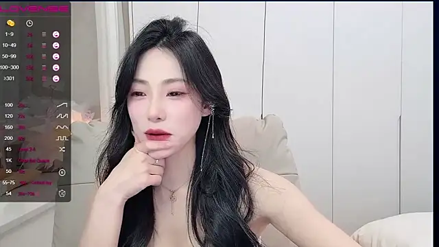 uuxiaocai online show from 04/05/26, 12:13