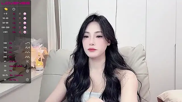 uuxiaocai online show from 04/21/26, 12:44