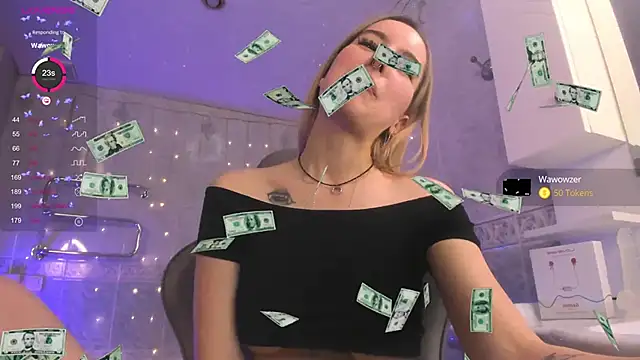 Snapshot of Fire_moth chatting on 03/10/25, 09:43 Fire moth online show from 03/10/25, 09:43