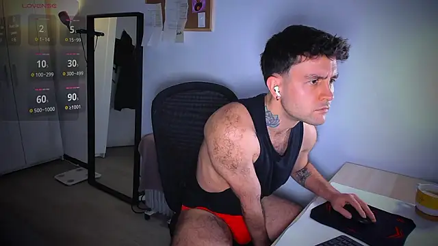 Snapshot of HonestAndrew chatting on 02/04/26, 09:04 HonestAndrew online show from 02/04/26, 09:04