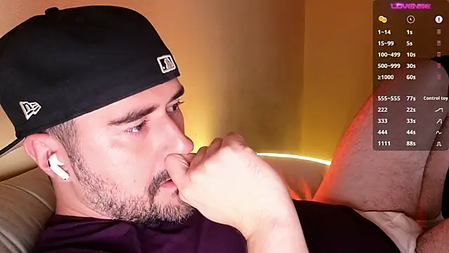 DominantTheo online show from 11/17/25, 03:23