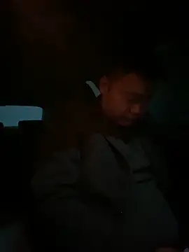 Snapshot of S00 chatting on 12/05/24, 12:19 S00 online show from 12/05/24, 12:19