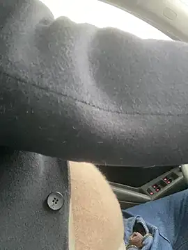 Snapshot of S00 chatting on 12/12/24, 08:14 S00 online show from 12/12/24, 08:14