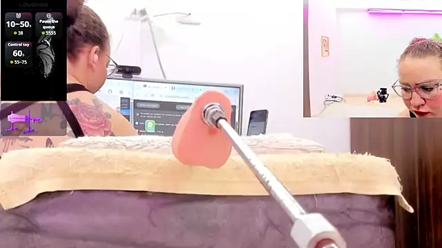 Paulina Davis  online show from 02/28/26, 12:00