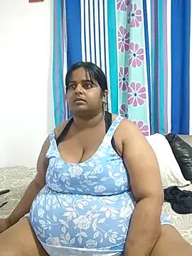Snapshot of SusanaEshwar chatting on 07/10/26, 04:42 SusanaEshwar online show from 07/10/26, 04:42