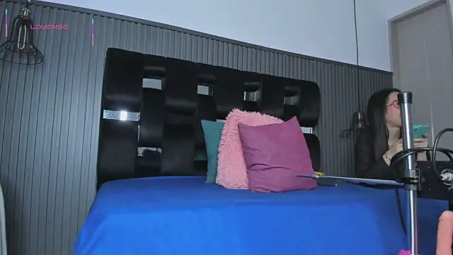 levana1 online show from 10/23/25, 02:00