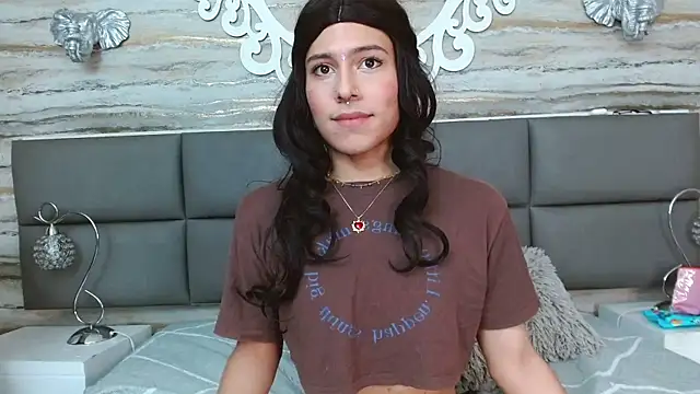 Snapshot of oliver__brown chatting on 01/05/25, 10:50 oliver brown online show from 01/05/25, 10:50