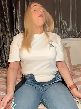 Strongqueen online show from 03/15/26, 09:43