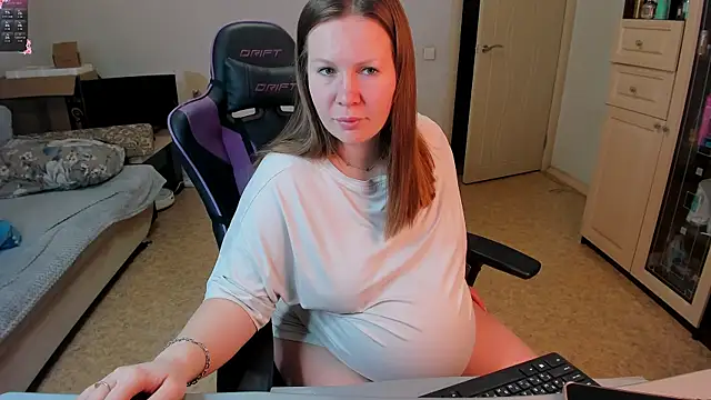 stella vestal online show from 03/29/26, 03:45