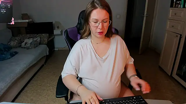 stella vestal online show from 04/06/26, 04:32