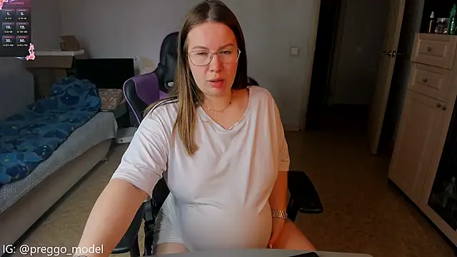 stella vestal online show from 04/15/26, 04:19