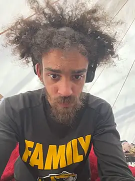 Mrvanillaa online show from 04/08/26, 09:37