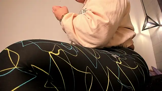 Snapshot of _rebecca1 chatting on 03/19/25, 08:32 rebecca1 online show from 03/19/25, 08:32