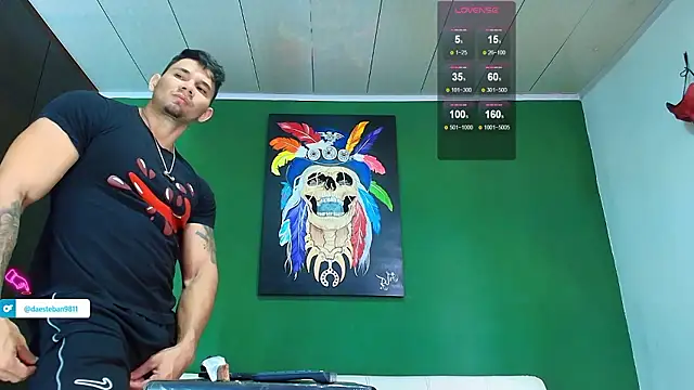 Snapshot of GendersonFit chatting on 09/26/25, 02:32 GendersonFit online show from 09/26/25, 02:32