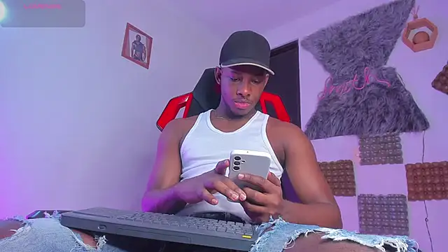 Snapshot of Baby_smith chatting on 03/03/25, 12:04 Baby smith online show from 03/03/25, 12:04