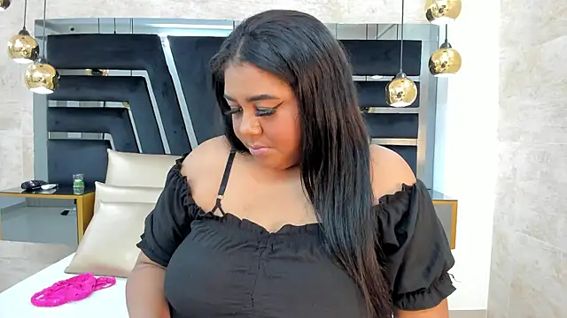 BiancaFollerach online show from 02/06/25, 11:32