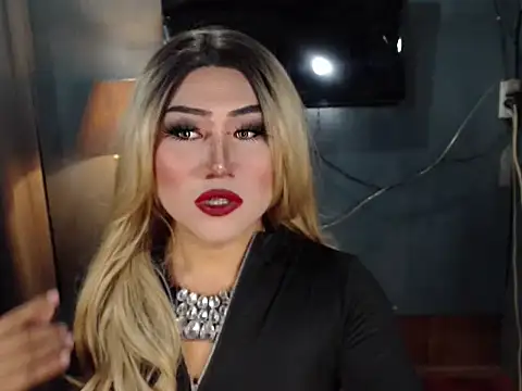 Snapshot of BlackAlison chatting on 04/12/26, 05:40 BlackAlison online show from 04/12/26, 05:40