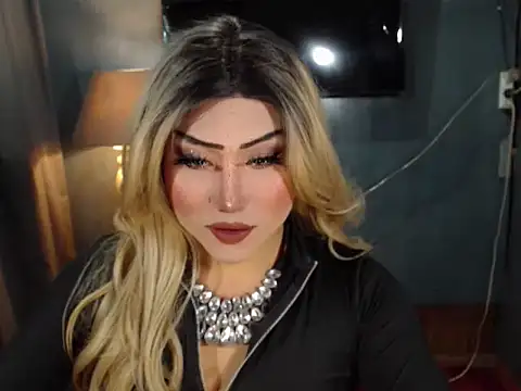 Snapshot of BlackAlison chatting on 04/14/26, 05:08 BlackAlison online show from 04/14/26, 05:08