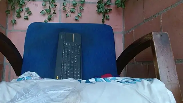 belindathompson online show from 11/14/25, 08:51