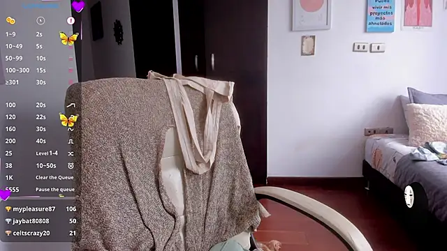 linda giggle online show from 12/05/24, 04:34