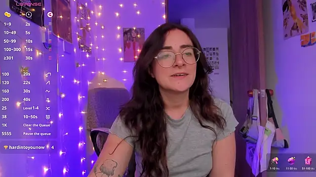 linda giggle online show from 11/21/25, 09:35