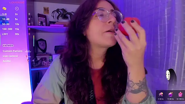 linda giggle online show from 07/18/26, 02:16