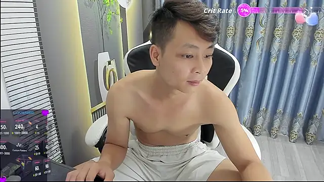 Snapshot of Naughty--asian chatting on 06/25/26, 05:12 Naughty--asian online show from 06/25/26, 05:12
