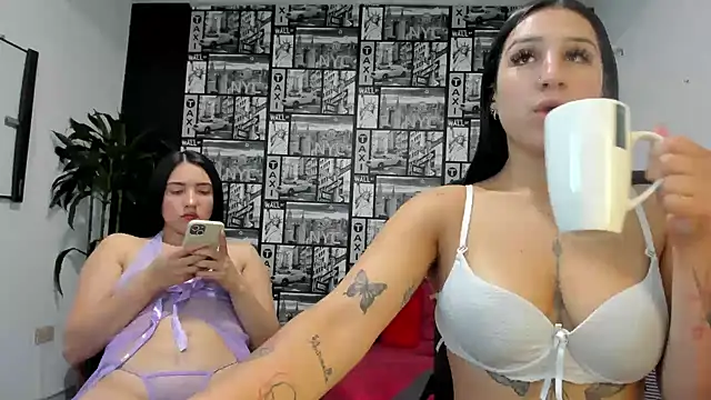 Snapshot of Isa_And_Natasha chatting on 02/28/26, 02:07 Isa And Natasha online show from 02/28/26, 02:07