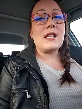 Snapshot of BBWQUEENBEEE chatting on 02/21/25, 12:38 BBWQUEENBEEE online show from 02/21/25, 12:38