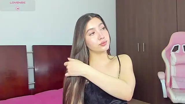 alice-love1 online show from 09/21/25, 07:37