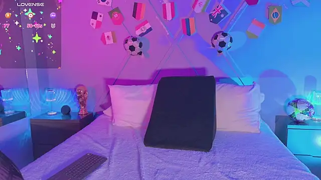 emmajohnss online show from 07/17/26, 03:57
