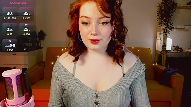 Snapshot of Sofy_Benson chatting on 12/26/24, 12:27 Sofy Benson online show from 12/26/24, 12:27