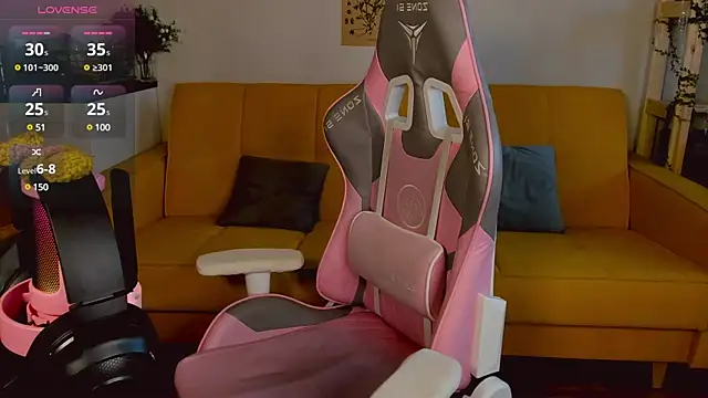 Snapshot of Sofy_Benson chatting on 01/05/25, 12:10 Sofy Benson online show from 01/05/25, 12:10