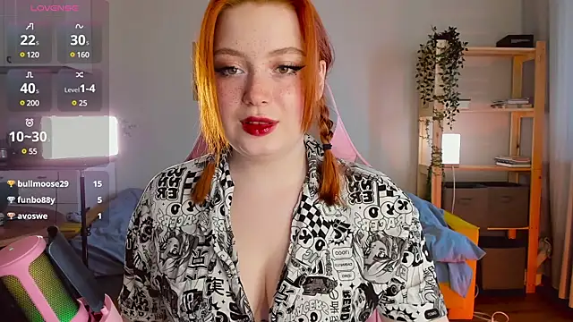 Snapshot of Sofy_Benson chatting on 03/07/25, 02:23 Sofy Benson online show from 03/07/25, 02:23