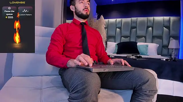 MarkWalker   online show from 02/10/25, 10:09